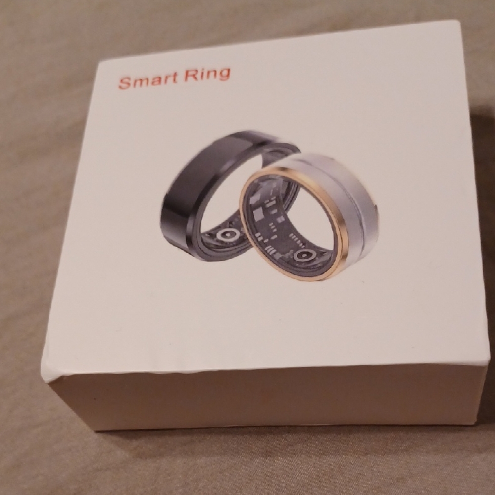 Smart Ring in Black and Gold